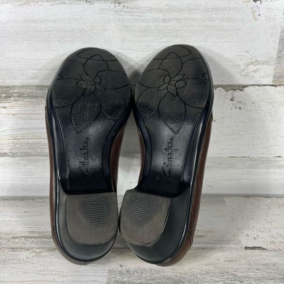 Clarks Dark Brown Leather Slip On Loafer Wedge Pump Dress‎ Work Women Shoes 6.5M - Picture 6 of 7